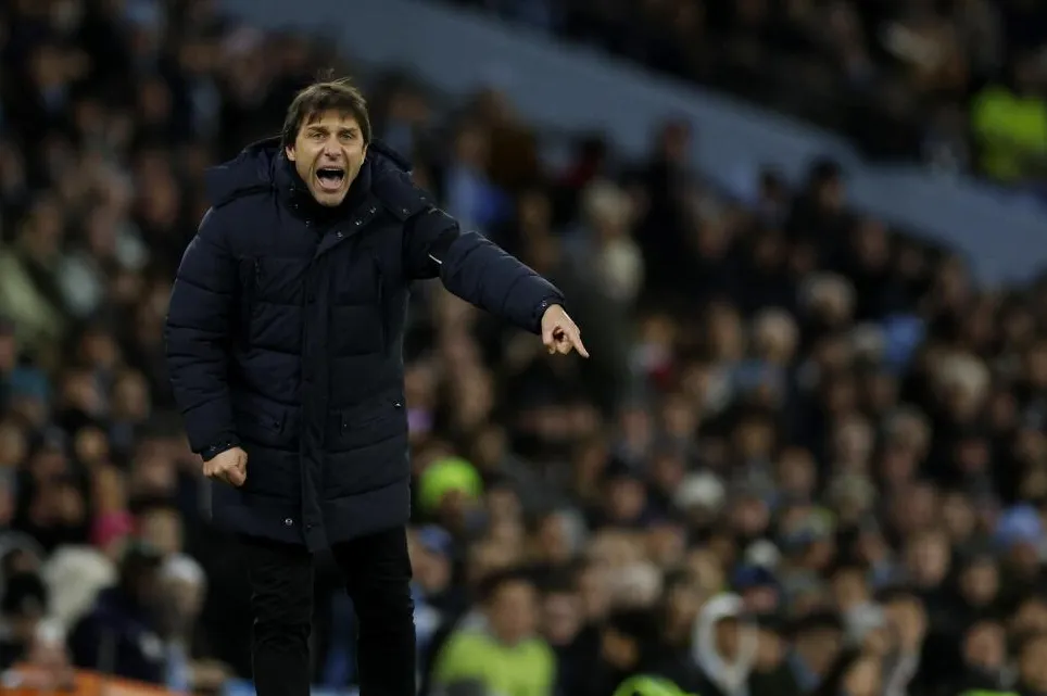 From Rigid Structure to Fluid Football